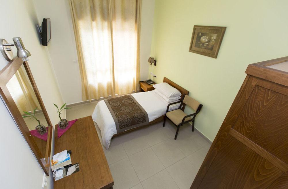 Angel Hotel Вифлеем Экстерьер фото